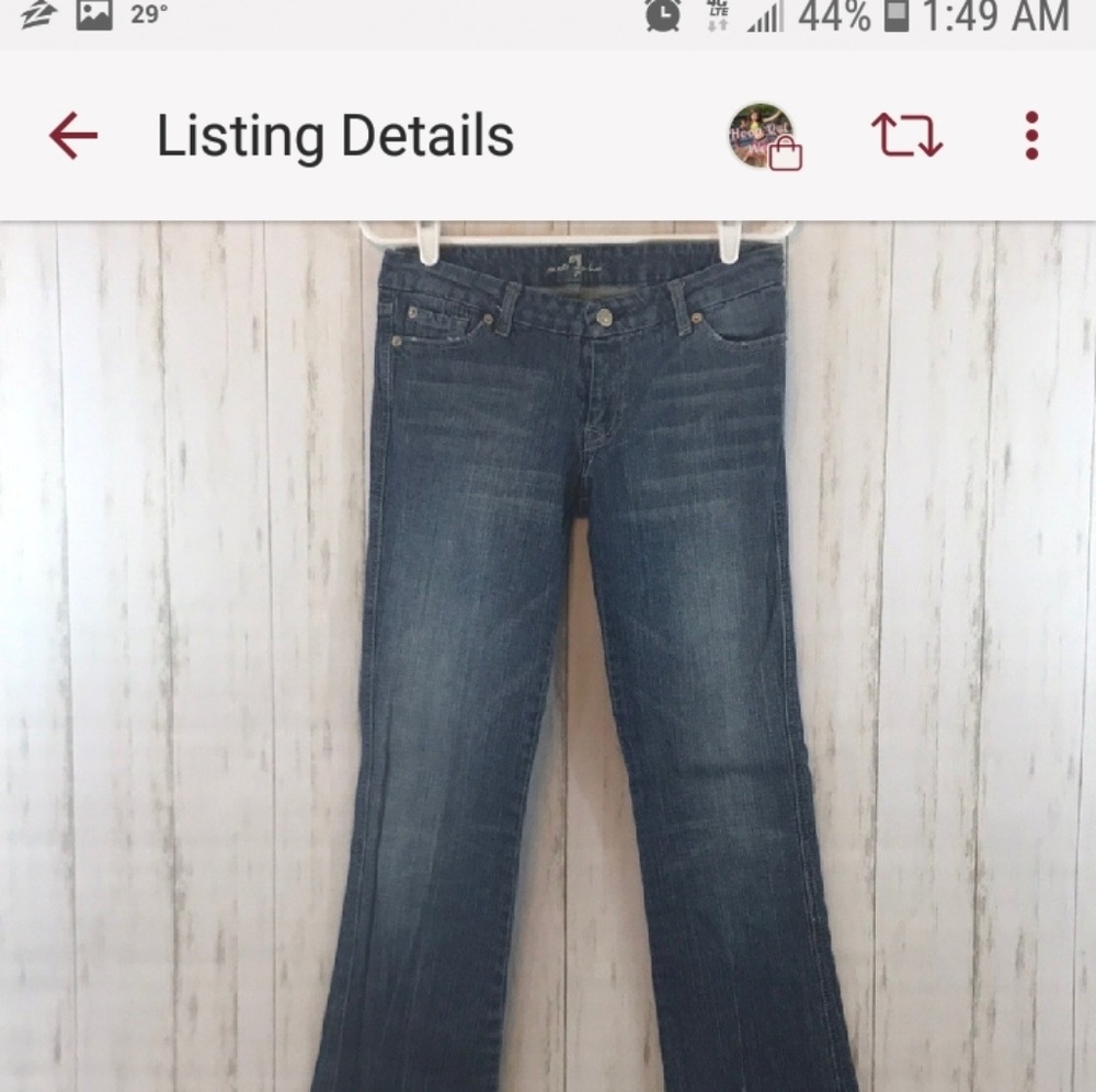 Nice pre-owned condition medium wash jeans